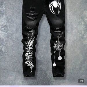 Stylish Black Graphic Jeans